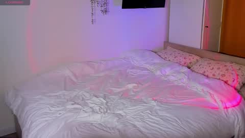 Snapshot of mirrorofsoul chatting on September 17, 5:53 am Shelley online show from September 17, 5:53 am