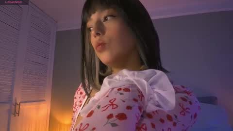 Snapshot of mis_elizabeth chatting on November 24, 4:01 am Eliza online show from November 24, 4:01 am