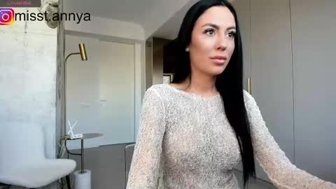 Snapshot of miss__tanya chatting on March 5, 8:43 am Miss Tanya online show from March 5, 8:43 am