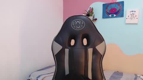 Snapshot of miss_akemi chatting on February 13, 8:03 pm Akemi 3 online show from February 13, 8:03 pm