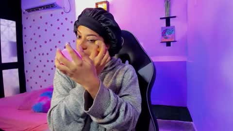 Snapshot of miss_akemi chatting on September 18, 1:02 pm Akemi 3 online show from September 18, 1:02 pm