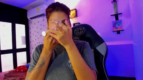 Snapshot of miss_akemi chatting on October 8, 1:09 pm Akemi 3 online show from October 8, 1:09 pm