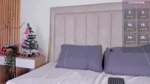 Snapshot of miss_ambrer chatting on December 3, 4:47 am Amber online show from December 3, 4:47 am