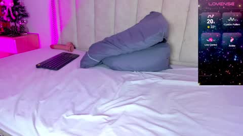 Snapshot of miss_ambrer chatting on December 19, 8:02 am Amber online show from December 19, 8:02 am