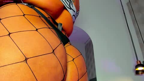 Snapshot of miss_ambrer chatting on January 31, 4:36 am Amber online show from January 31, 4:36 am