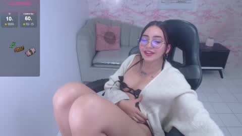 andrea online show from December 12, 2:00 pm