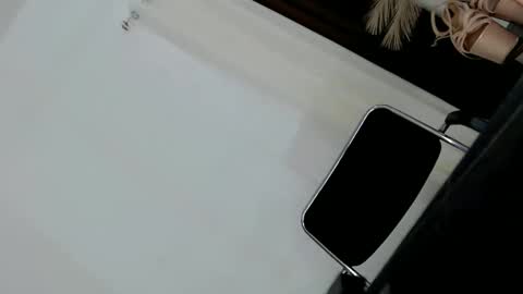 Snapshot of miss_azumix chatting on September 9, 2:16 pm AZUMI online show from September 9, 2:16 pm