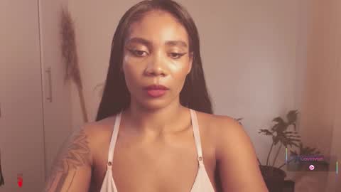 miss_benz online show from November 12, 1:44 pm