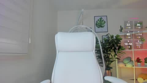 Catalina online show from January 14, 11:31 am