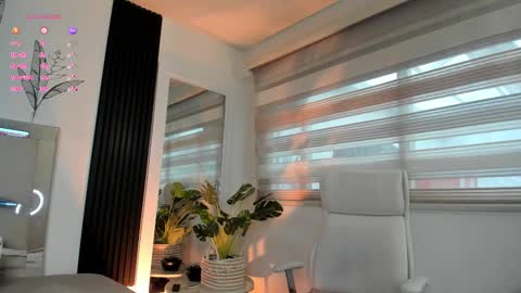 Catalina online show from October 27, 11:47 am