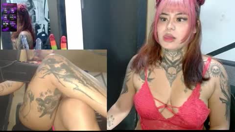 Snapshot of miss_clover chatting on November 10, 9:41 am miss_clover online show from November 10, 9:41 am