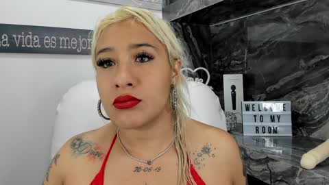 Snapshot of miss_danika chatting on February 1, 10:59 am Danika online show from February 1, 10:59 am