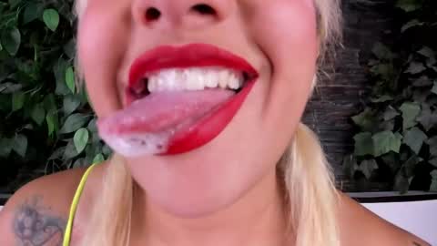 Snapshot of miss_danika chatting on February 22, 11:13 am Danika online show from February 22, 11:13 am