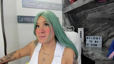 Snapshot of miss_danika chatting on November 19, 10:59 am Danika online show from November 19, 10:59 am