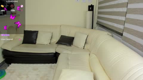 insta    online show from February 3, 7:51 am