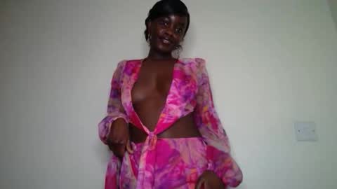 SensuElle  WHAT I DONT SHOW HERE... YOULL ONLY SEE IN PRIVATE  online show from September 15, 6:35 am