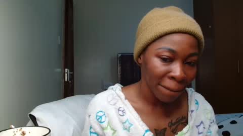 Snapshot of miss_kiarrafit chatting on December 12, 5:31 am Miss Kiarrafit online show from December 12, 5:31 am