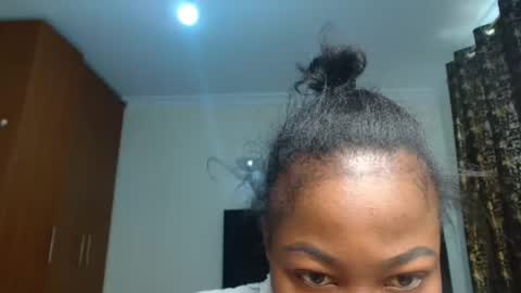 Snapshot of miss_kiarrafit chatting on January 14, 11:53 am Miss Kiarrafit online show from January 14, 11:53 am