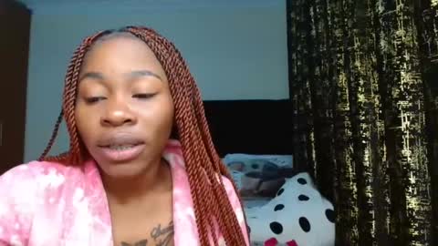 Snapshot of miss_kiarrafit chatting on February 6, 12:11 am Miss Kiarrafit online show from February 6, 12:11 am