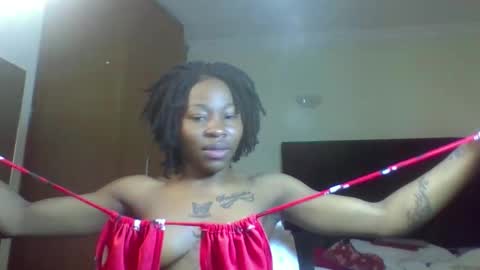 Snapshot of miss_kiarrafit chatting on November 3, 2:40 pm Miss Kiarrafit online show from November 3, 2:40 pm
