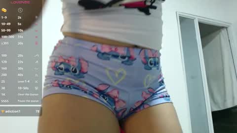 Snapshot of miss_ly_ chatting on September 28, 9:53 pm ly independent model online show from September 28, 9:53 pm