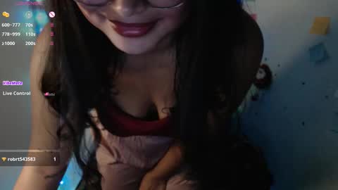 Snapshot of miss_ly_ chatting on December 4, 8:17 pm ly independent model online show from December 4, 8:17 pm