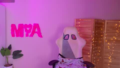 Mamma Mia online show from September 18, 4:36 am