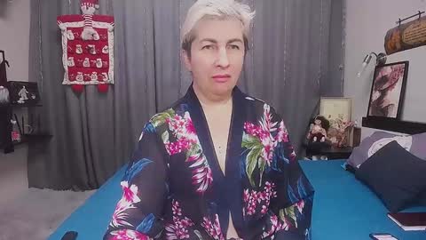 Snapshot of miss_tasha_kom chatting on December 16, 7:48 am miss_tasha_kom online show from December 16, 7:48 am