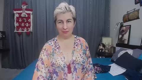 Snapshot of miss_tasha_kom chatting on December 16, 12:06 pm miss_tasha_kom online show from December 16, 12:06 pm