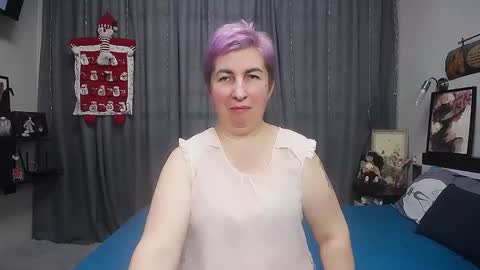 Snapshot of miss_tasha_kom chatting on December 18, 8:09 am miss_tasha_kom online show from December 18, 8:09 am