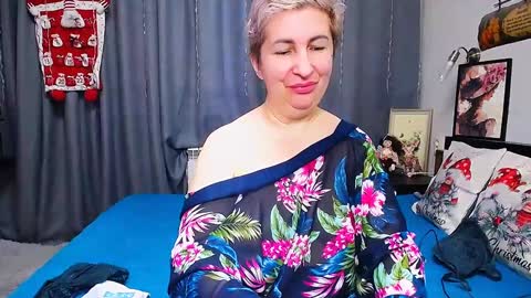 Snapshot of miss_tasha_kom chatting on December 25, 10:17 am miss_tasha_kom online show from December 25, 10:17 am