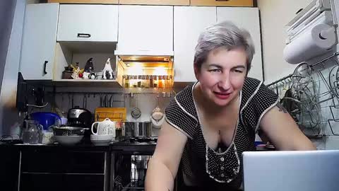 Snapshot of miss_tasha_kom chatting on December 28, 2:43 am miss_tasha_kom online show from December 28, 2:43 am