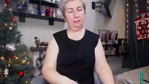 Snapshot of miss_tasha_kom chatting on January 6, 9:52 am miss_tasha_kom online show from January 6, 9:52 am