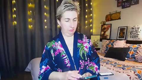 Snapshot of miss_tasha_kom chatting on January 31, 11:24 am miss_tasha_kom online show from January 31, 11:24 am