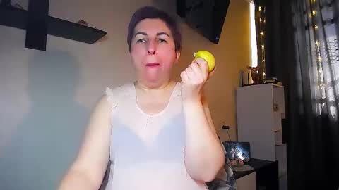 Snapshot of miss_tasha_kom chatting on February 19, 10:12 am miss_tasha_kom online show from February 19, 10:12 am