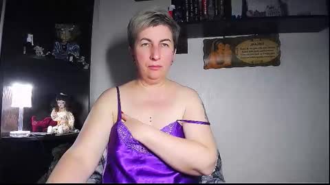 Snapshot of miss_tasha_kom chatting on November 13, 9:19 am miss_tasha_kom online show from November 13, 9:19 am