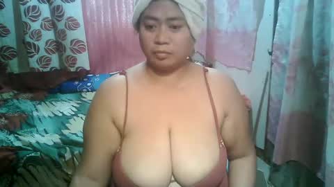 miss v0lcan0 online show from February 6, 11:21 am