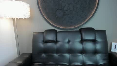 Snapshot of miss_vaiolette chatting on February 20, 11:09 am Vaiolette online show from February 20, 11:09 am