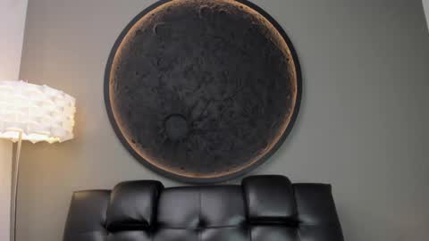 Snapshot of miss_vaiolette chatting on March 7, 2:12 pm Vaiolette online show from March 7, 2:12 pm