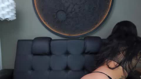 Snapshot of miss_vaiolette chatting on October 7, 11:07 am Vaiolette online show from October 7, 11:07 am