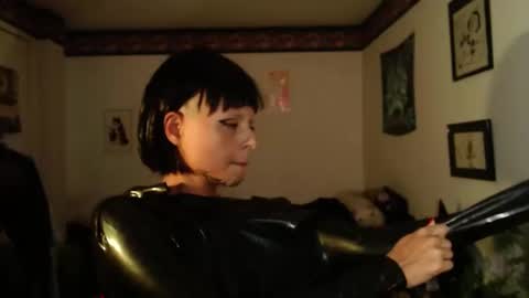 Snapshot of missanarky chatting on February 11, 11:12 pm Anarkitten online show from February 11, 11:12 pm