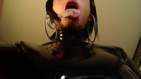 Snapshot of missanarky chatting on February 26, 4:47 am Anarkitten online show from February 26, 4:47 am