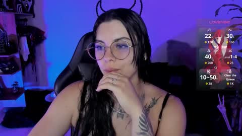 Missy Charlottte.  Hey remember to give me a thumbs up ty online show from October 4, 4:10 am