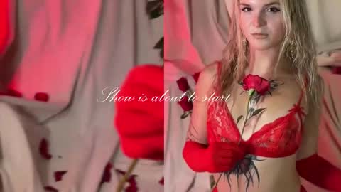 Snapshot of misschloe__ chatting on February 14, 11:20 pm Chloe freelance model Please your thumbs up are important online show from February 14, 11:20 pm