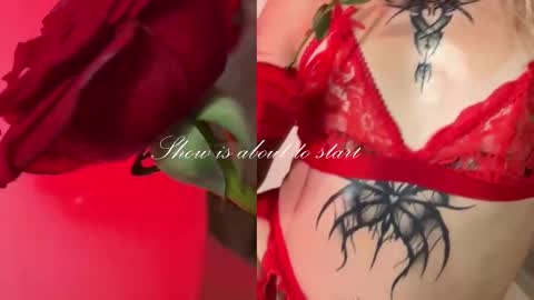 Snapshot of misschloe__ chatting on February 20, 11:10 pm Chloe freelance model Please your thumbs up are important online show from February 20, 11:10 pm