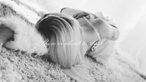 Snapshot of misschloe__ chatting on September 16, 11:39 pm Chloe freelance model Please your thumbs up are important online show from September 16, 11:39 pm