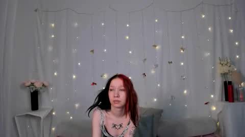 misscornelia online show from December 17, 11:05 am