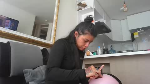 Snapshot of misselii chatting on February 23, 7:17 pm melodie online show from February 23, 7:17 pm