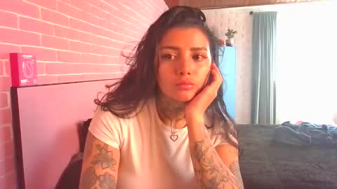 Snapshot of misselii chatting on September 18, 6:54 pm melodie online show from September 18, 6:54 pm