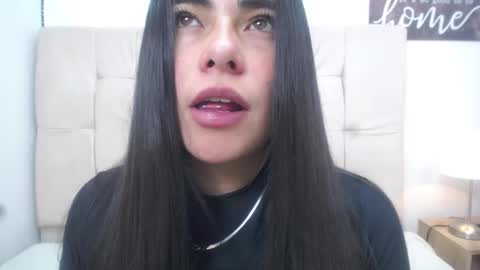 Snapshot of missexy303av chatting on December 2, 8:44 pm missexy303av online show from December 2, 8:44 pm